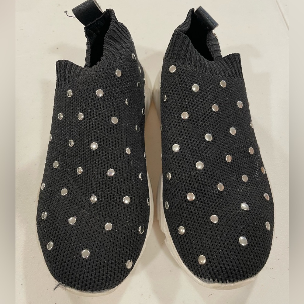 Hoo size 11 slip-on sneakers